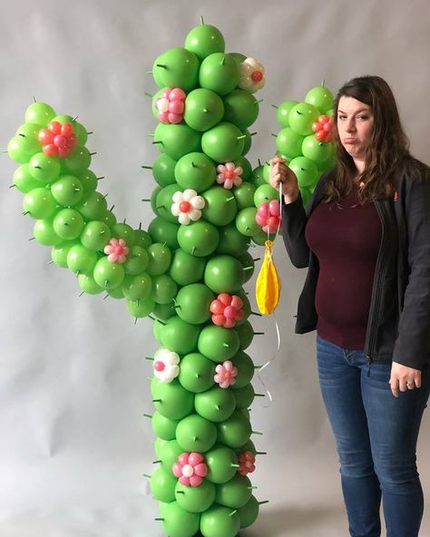 Snowflake Centerpieces, Cactus Balloon, Balloon Bouquet Delivery, Cactus Party Decor, School Function, Mexican Birthday Parties, Balloon Garland Diy, Fiesta Birthday Party, Mexican Birthday