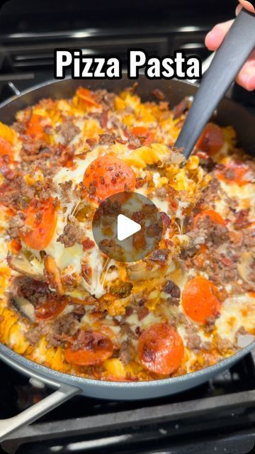 Supreme Pizza Pasta Bake, Easy Pizza Pasta Bake, Supreme Pizza Pasta, Pizza Dishes, Pizza Casserole Recipe, Pizza Pasta Casserole, Pizza Pasta Recipe, Pizza Pasta Bake, Budget Dinners