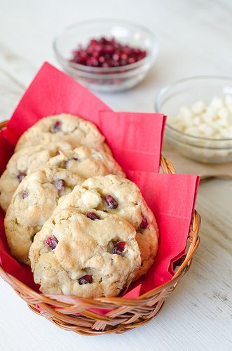 Pomegranate White Chocolate Chip Cookies Pomegranate Cookies, Pomegranate Dessert, Katie White, Pomegranate Recipes, White Chocolate Chip, White Chocolate Cookies, White Chocolate Chip Cookies, Chocolate Chunk Cookies, Cookie Exchange