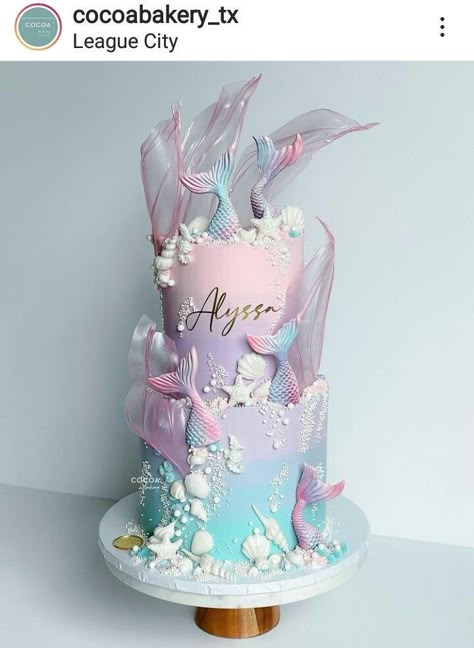 Mermaid Pastel Cake, Under Water Theme Cake, Mermade Cake, Birthday Cakes Mermaid, Mermaid Cakes For Girls Birthday, Pastel Mermaid Cake, Mermaid Theme Birthday Party Decorations, Pastel Mermaid Party, Mermaid Theme Birthday Cake