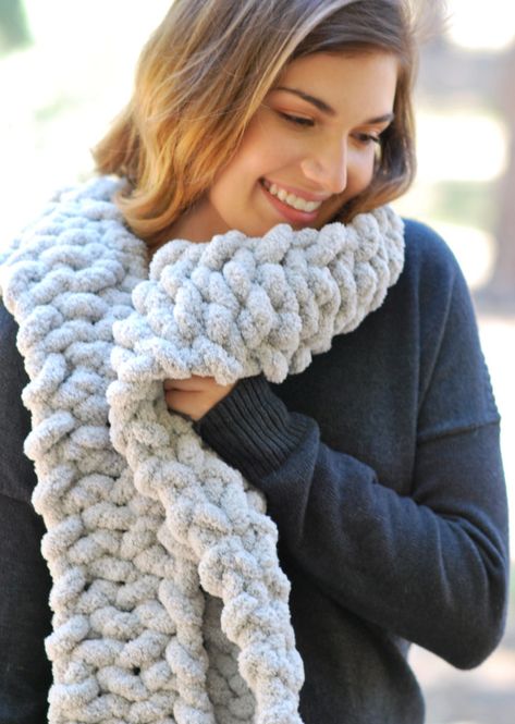 Zippy Loom Patterns, Loop Yarn Scarf Pattern, Hand Knitted Loop Scarf For Fall, Knitted Loop Scarves For Winter, Winter Loop Yarn Scarves, Cozy Loop Scarves, Flexee Loom, Loom Yarn, Loopy Yarn