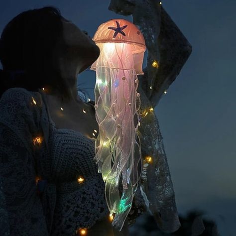 Hanging Jellyfish, Jellyfish Lantern, Diy Jellyfish, Ocean Theme Birthday, Jellyfish Light, Jellyfish Lamp, Jellyfish Design, Fear Of The Dark, Creative Lamps