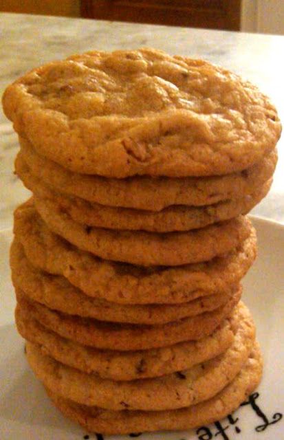 Publix Bakery, Crispy Recipes, Old Cookbooks, Butter Pecan Cookies, Pecan Cookies, Christmas Cookies Easy, Pecan Recipes, Just Bake, Akron Ohio