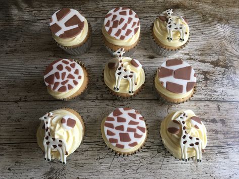 Giraffe Cupcakes, Birthday Cupcakes Decoration, Giraffe Party, Animal Cupcakes, How To Make Cupcakes, Themed Cupcakes, Safari Baby Shower, Cup Cakes, Birthday Cupcakes