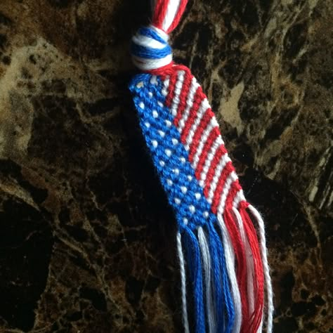 Sweet American flag pattern! Great for Fourth of July! Fourth Of July Bracelet Ideas String, Red White And Blue Friendship Bracelet Pattern, Fourth Of July Bracelet Patterns, Fourth Of July String Bracelets, 4th Of July Bracelets String, Patriotic Friendship Bracelet Patterns, 4th Of July Bracelet Patterns, Usa Bracelet Pattern, Red White And Blue Friendship Bracelet