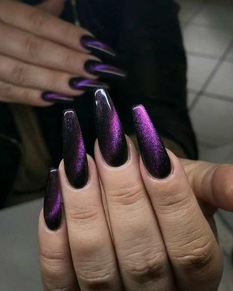 Black And Purple Nails, Dark Purple Nails, Witchy Nails, Purple Acrylic Nails, Halloween Acrylic Nails, Purple Nail Designs, Gothic Nails, Goth Nails, Eye Nails