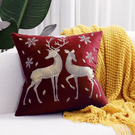 Fashion Christmas Tree, Vehicle Decor, Embroidered Pillow Covers, Deer Pattern, Animal Christmas, Sofa Throw Pillows, Embroidered Cushions, Sofa Cushion Covers, Decorative Cushion Covers