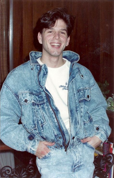 52 Cool Snaps That Defined American Men's Fashion in the 1980s ~ vintage everyday Mens Fashion 1980s, 80s Outfits Men, 80s Mens Fashion, 1980s Outfits, 80s Fashion Outfits, 80s Fashion Men, 1980s Men, Look 80s, 1980s Fashion Trends