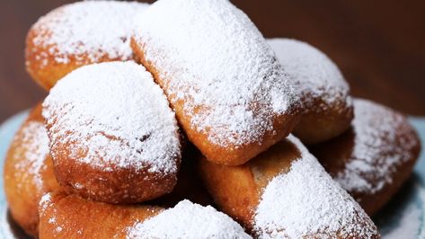 Peach Cobbler Stuffed ‘Beignets’ Recipe by Tasty