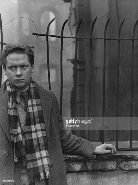 Welsh poet Dylan Thomas (1914 - 1953) standing near bomb-damaged buildings in Soho, London, 1945. Modern Poetry, Dylan Thomas, London Pictures, Soho London, Writers Write, Book Writer, Great Words, Wonderful Words, The Force