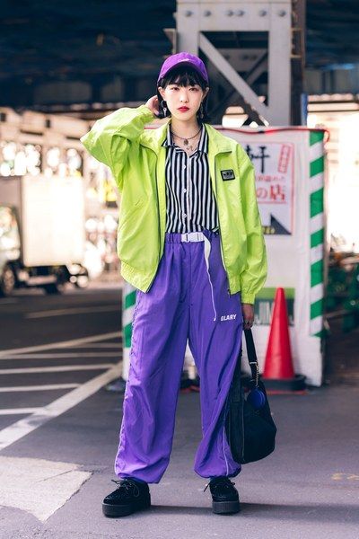 The Best Street Style From Tokyo Fashion Week Fall 2019 - Vogue Japanese Fashion Harajuku Street Styles, Colorful Androgynous Fashion, Tokyo Street Wear, Weeb Fashion, Japanese Outfits Street Style Tokyo Fashion, Japan Street Wear, 90s Japanese Street Fashion, Japan Street Fashion, Tokyo Fashion Street