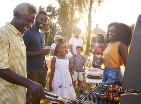 Jamaican Curry Chicken, Family Bbq, Lower Your Cholesterol, Black Family, Cookout Food, Grilling Season, Curry Chicken Recipes, Family Cooking, Family Bonding