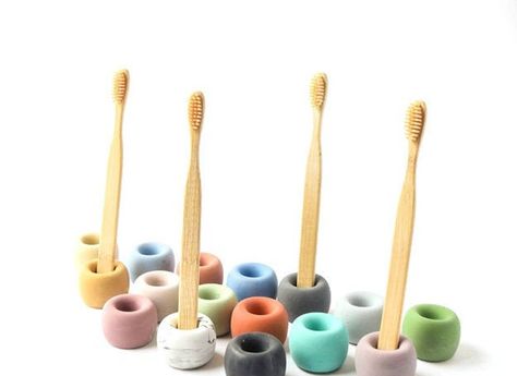 Business Card Displays, Toothbrush Organization, Toothbrush Holders, Decor Eclectic, Makeup Brush Holder, Grand Haven, Keramik Design, Modern Bathroom Decor, Makeup Brush Holders