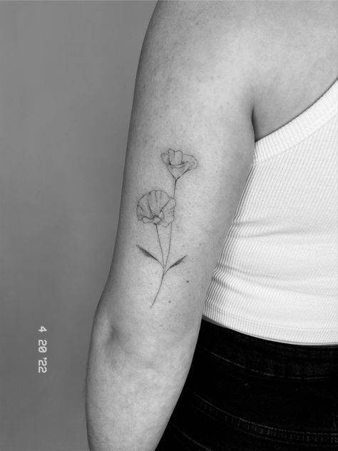 Small California Poppy Tattoo, California Poppy Fine Line Tattoo, California Tattoo For Women, California Inspired Tattoo, California Tattoo Ideas, California Tattoos, California Poppy Tattoo, Poppy Flower Tattoo, Poppy Tattoo