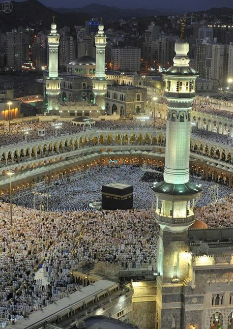 Mecca Hotel, Masjid Haram, Mecca Images, Mecca Madinah, Ka Bah, Mecca Kaaba, History Of Islam, Masjid Al Haram, Mecca Islam