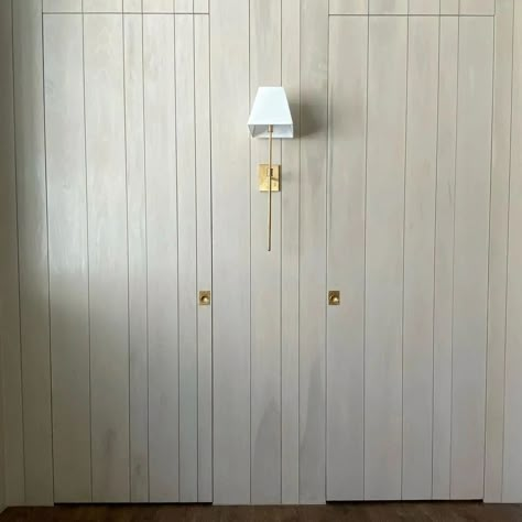 Brandino Brass Co. on Instagram: “#MondayMuse with hidden/concealed/jib doors by @tasha_b_davis_interiors and @davisconstructionservices. Everything is all lined up! 🤩…” Hidden Door Hallway, Panelled Walls With Hidden Doors, Paneled Hidden Door, Door Concealed In Panelling, Hidden Beadboard Door, Wall Paneling Hidden Door, Hidden Door Handle, Jib Door, Paneled Wall Hidden Door