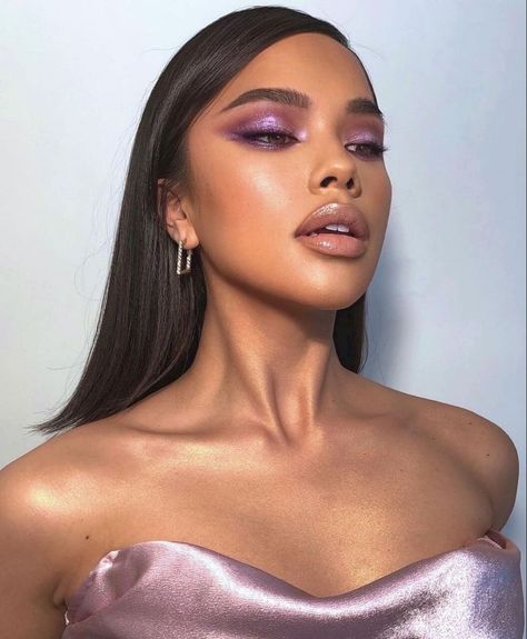 Makeup With Purple Dress, Makeup Looks Prom, Purple Smokey Eye Makeup, Purple Eyeshadow Looks, Purple Makeup Looks, Brown Girls Makeup, Purple Smokey Eye, Show Makeup, Prom Eye Makeup