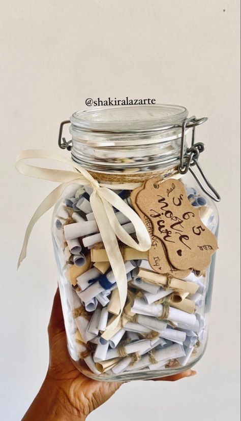 100 Notes Jar, Jar Of Letters Gift Ideas, Jar With Notes For Best Friend, Gift Jar Ideas For Boyfriend, Jar Gifts For Best Friend, Jar Notes Ideas, Jar Of Letters, Letters In A Jar, Jar Ideas For Boyfriend