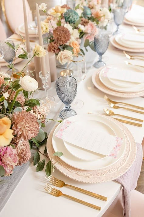 Table Setup Ideas, Spring Dinner Party, Princess Beatrice Wedding, Pastel Fairy, Spring Dinner, Setup Ideas, Wedding Cakes With Flowers, Pastel Wedding, Deco Floral