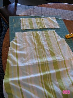 ocd: obsessive crafting disorder: Pillowcase dress tutorial- Style 1: "The Classic" No Sew Pillow Case, Sew Pillow Case, Pillow Case Dress Tutorial, Pillowcase Dress Pattern, Sew Pillow, Style Tutorial, Dress Tutorial, Girl Dress Patterns, Dress Tutorials