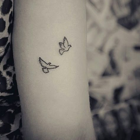 Tattoo2me - Bird uploaded by Tattoo2me on We Heart It Small Dove Tattoos, Dove Tattoo Design, Dove Tattoos, Simple Tattoos For Women, Dove Tattoo, Remembrance Tattoos, Sweet Tattoos, Wrist Tattoos For Women, Bird Tattoo