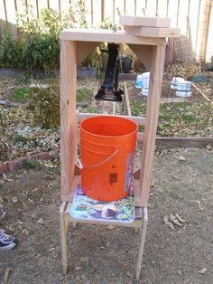 Diy Cider, Apple Cider Press, Homemade Cider, Making Apple Cider, Five Gallon Bucket, Apple Press, Cider Press, Fruit Press, Bucket Ideas