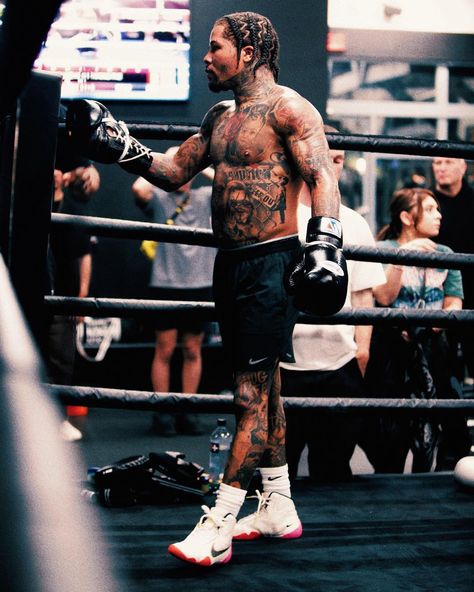 Gervonta Davis Training, Gervonta Tank Davis, Tank Davis, Martial Arts Photography, Boxer Aesthetic, Gervonta Davis, Muhammad Ali Boxing, Boxing Clothes, Boxing Images