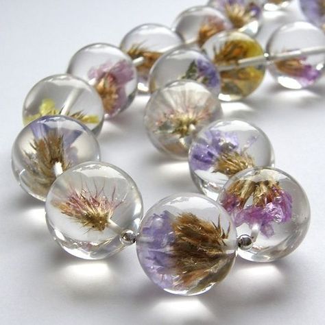 Gorgeous Flowers, Resin Flowers, Bijoux Diy, Wire Earrings, Resin Diy, Jewelry Projects, Lampwork Beads, Jewelry Tutorials, Resin Jewelry