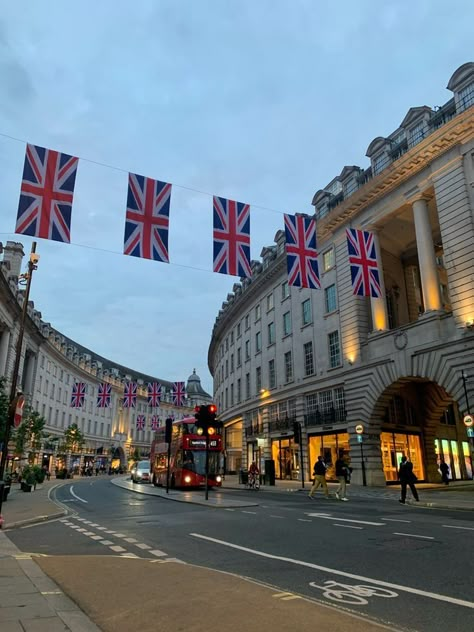 England Aesthetic, London Vibes, London Dreams, London Baby, London Aesthetic, London Summer, Vie Motivation, London Town, London Calling