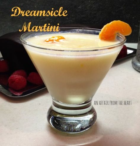 Orange Creamsicle Martini, Creamsicle Drink, Whipped Vodka, Whipped Cream Vodka, Martinis Drinks, Cocktail Drinks Alcoholic, Yummy Alcoholic Drinks, Vodka Martini, Orange Slice