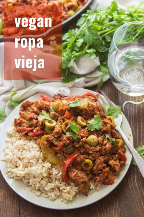 Cuban Ropa Vieja, Soy Curls Recipes, Cuban Sliders, Healthy Vegan Dinner Recipes, Soy Curls, Healthy Vegan Dinner, Vegetarian Comfort Food, Vegan Dinner Recipes Easy, Vegan Meat