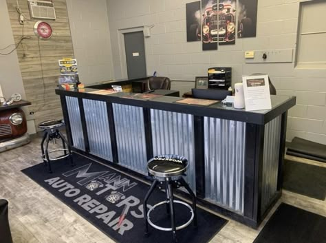 Mechanic Lobby Ideas, Auto Repair Shop Reception Areas, Auto Shop Lobby Ideas, Mechanic Office Ideas, Auto Shop Office Ideas, Tire Shop Decor Ideas, Industrial Reception Desk, Shop Remodel, Waiting Area Design