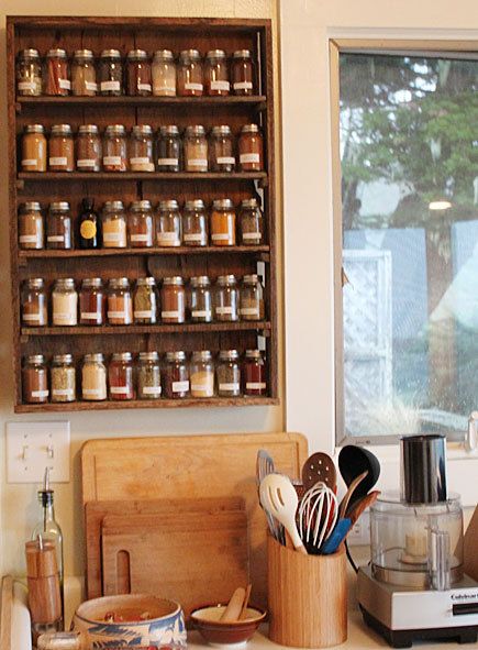 When you need a pinch of this and a dash of that, it's great to have a stocked #spice #rack handy! Rotating Cabinet, Wall Spice Rack, Cottage Cozy, Wooden Spice Rack, Homemade Pantry, Cabinet Wall, Spice Storage, Kitchen Decoration, Spice Rack