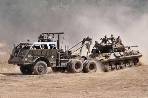 Dragon wagon Veer Wagon, Tank Transporter, Medieval Wagon, 2 Door Station Wagon, Dragon Wagon, 1984 Jeep Grand Wagoneer, American Tank, Armoured Vehicles, Ww2 Photos