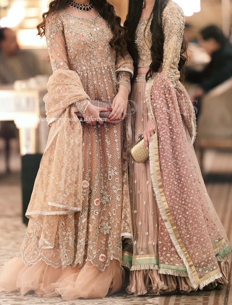 Groom Sister Dress Pakistani Wedding Ideas, Pakistani Barat Dresses For Sisters, Groom Sister Dress Pakistani, Pakistani Wedding Wear For Sister, Walima Dresses Pakistani For Sisters, Barat Dresses Pakistani For Sisters, Pakistan Vibes, Barat Dresses, Kurta Ideas