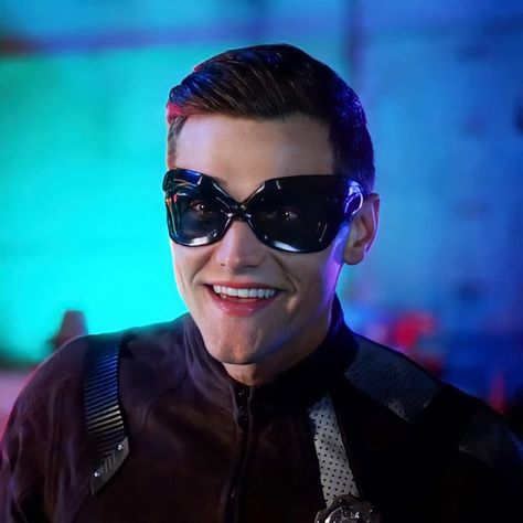 Hartley Sawyer, Ralph Dibny, Elongated Man, Superman Lois, Dc Legends Of Tomorrow, Grant Gustin, Marvel Vs Dc, Comfort Characters, Fav Characters