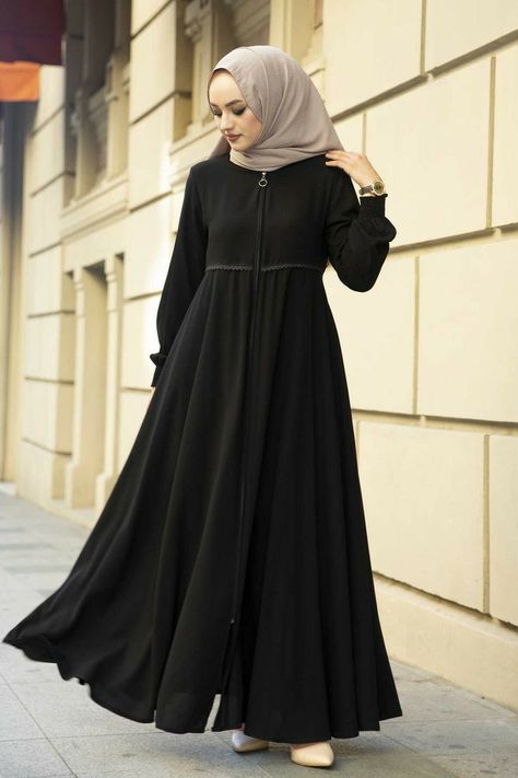 Abaya Fashion Black, Formal Abaya, Stylish Abaya Designs, Borka Design, Bridal Abaya, Burkha Designs, Black Abaya Designs, Islamic Clothes, Abaya Designs Latest