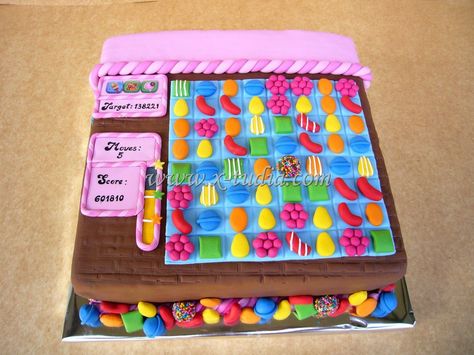 Candy Crush Cake Design, Candy Crush Cake, Car Shaped Cake, Candy Crush Cakes, Crush Cake, Cake Candy, Moms Birthday, Candy Crush Saga, Shaped Cake