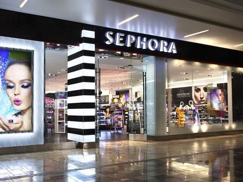 Sephora Dior, Sephora Store, The Dubai Mall, Retail Store Interior, Beauty Party, House Of Beauty, Secret Menu, Dubai Mall, Store Interior