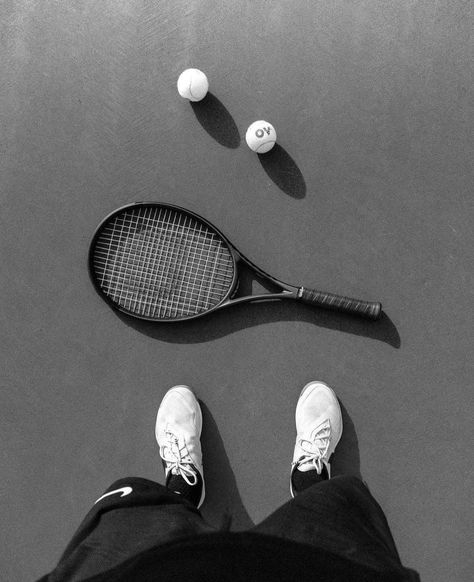 Tennis Dark Aesthetic, Sports Photography Aesthetic, Black N White Wallpaper, Nike Photoshoot, Killian Carson, Tennis Trophy, Tennis Court Photoshoot, Tennis Photoshoot, Tennis Photography