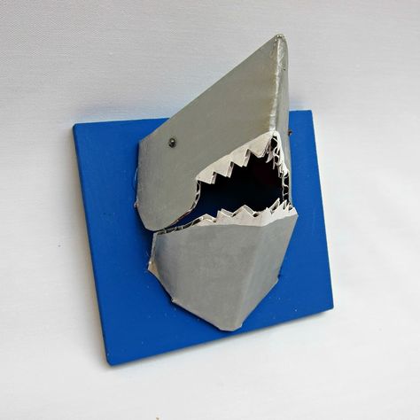 3-D shark jewelry holder - Morena's Corner 3d Shark Craft, Shark Template, Lessons For Preschoolers, Small Fridge Organization, Dog Shark, Nursery Organization Diy, Toy Organization Diy, Shark Jewelry, Pirates Treasure