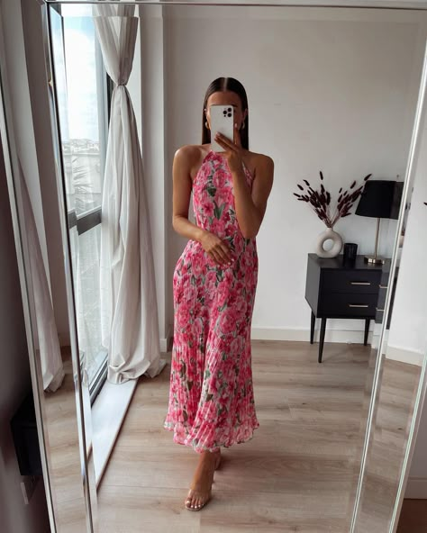 Sundress Floral, Boho Robes, Summer Dress For Women, Maxi Summer Dress, Beach Pink, Guest Attire, Wedding Attire Guest, Wedding Guest Outfit Summer, Halter Maxi