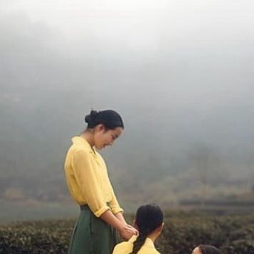 Sheena Miyake on Instagram: "🪐via @yoshihikouedaofficial Wuyishan Province, 1995 by Yoshihiko Ueda #yoshihikoueda #wuyishan #china #warmth" China, Instagram