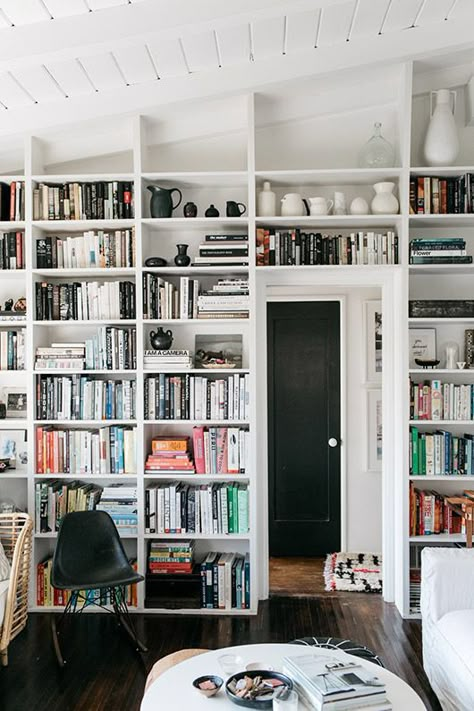 Vaulted ceiling built-ins! Bookshelf Vaulted Ceiling, Vaulted Ceiling Built Ins Bookshelves, Built In Bookshelves Vaulted Ceiling, Sunroom Library, Bookcase Library, Floor To Ceiling Bookshelves, Rumpus Room, Beautiful Bookshelf, Bookshelf Inspiration