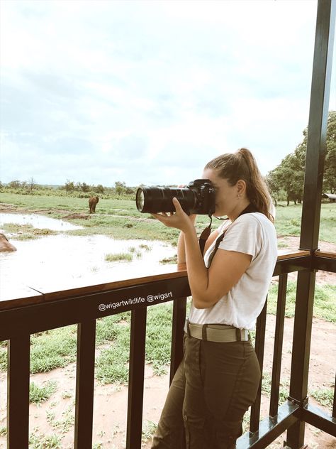 Wildlife Zoologist Aesthetic, Travel Photographer Job Aesthetic, Wildlife Photographer Outfit, Wildlife Photography Aesthetic, Wildlife Photographer Aesthetic, Photographer Job Aesthetic, Wildlife Conservation Aesthetic, Wildlife Biologist Aesthetic, Zoologist Aesthetic