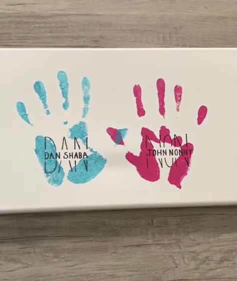 Hand Print With Best Friend, Hand Print Art For Couples, Relationship Canvas Ideas, Bf And Gf Hand Print Painting, Best Friend Canvas Painting Bff Hands, Couple Canvas Painting Diy Hands, Friends Hand Print Art, Couples Painting Ideas Hand Prints, Canvas Hand Print Ideas Best Friends