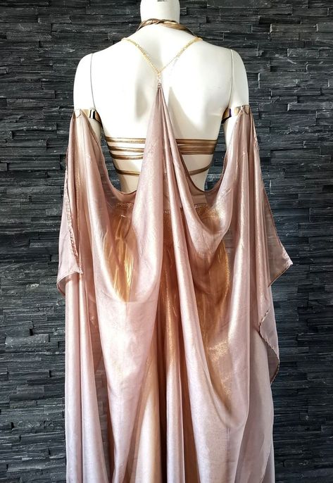 Greek Mythology Dress Aesthetic, Gold Godess Dresses, Asteria Goddess Costume, Plus Size Goddess Dress, Artemis Dress Greek Gods, Star Goddess Outfit, White And Gold Aesthetic Outfit, Aphrodite Dress Goddesses, Golden Goddess Dress