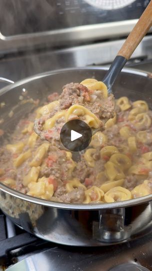 Tortellini And Ground Beef Recipes, Tortellini Recipes With Ground Beef, Hamburger Tortellini Recipes, Cheeseburger Tortellini, Easy Tortellini Recipes, Tortellini Casserole, Cheese Tortellini Recipes, Tortellini Recipe, Tummy Yummy