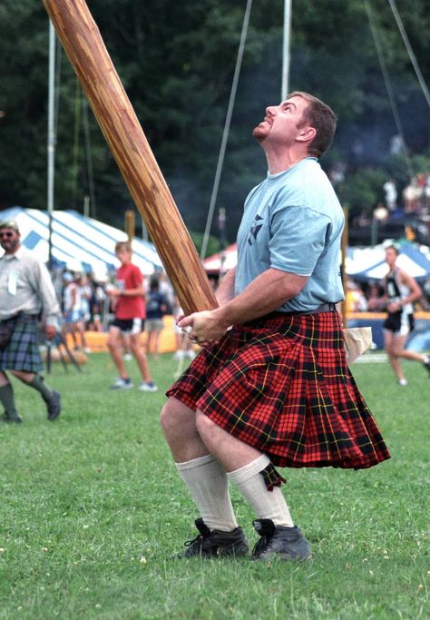 Scottish Highland games:  The caber toss Scottish Highland Games, Grandfather Mountain, Great Scot, Highland Games, Scotland Highlands, Men In Kilts, Scottish Clans, My Heritage, Girls Life