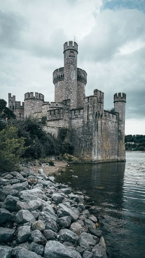 Blackrock castle in Cork, Ireland Castle Ireland, Ireland Castle, Castles Ireland, Celtic Castle, Ireland Castles, Old Castle, Ireland Buildings, Castles By The Sea, Medieval Ireland Aesthetic